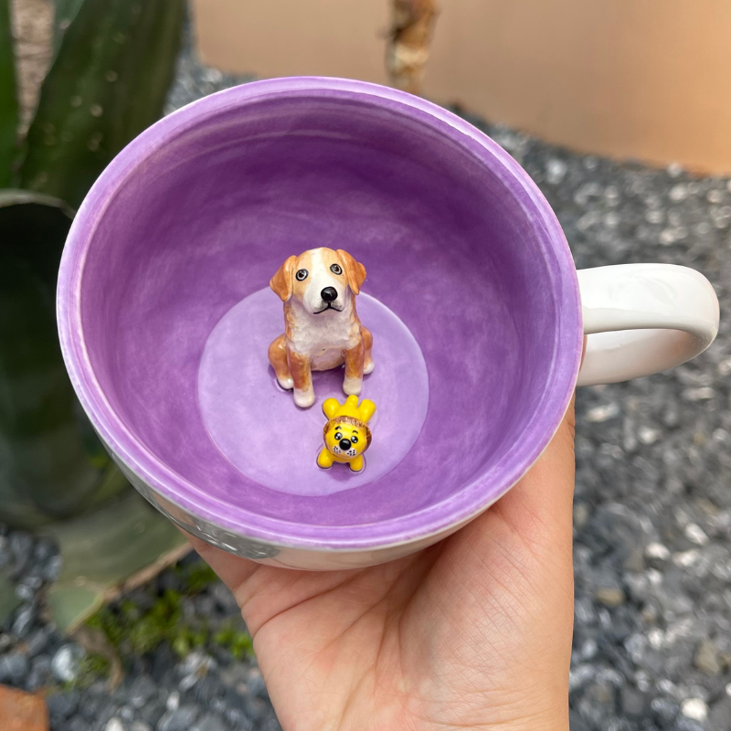 Handgefertigte individuelle Haustierfigur im Keramikbecher-Labrador