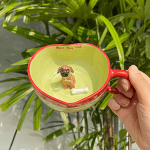 Handgefertigte Keramiktasse mit individueller Haustierfigur – ästhetisch 