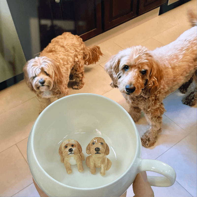 Figurine d’animal de compagnie personnalisée faite à la main à l’intérieur d’une tasse en céramique-Teddy 